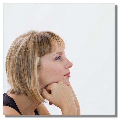 Une femme qui pense
